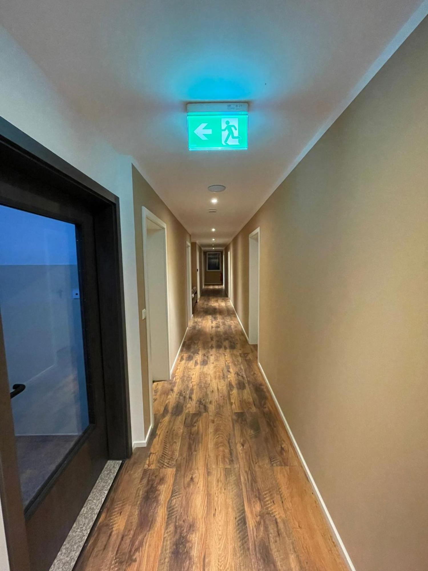 Hotel Post เนือร์ทิงเงิน ภายนอก รูปภาพ