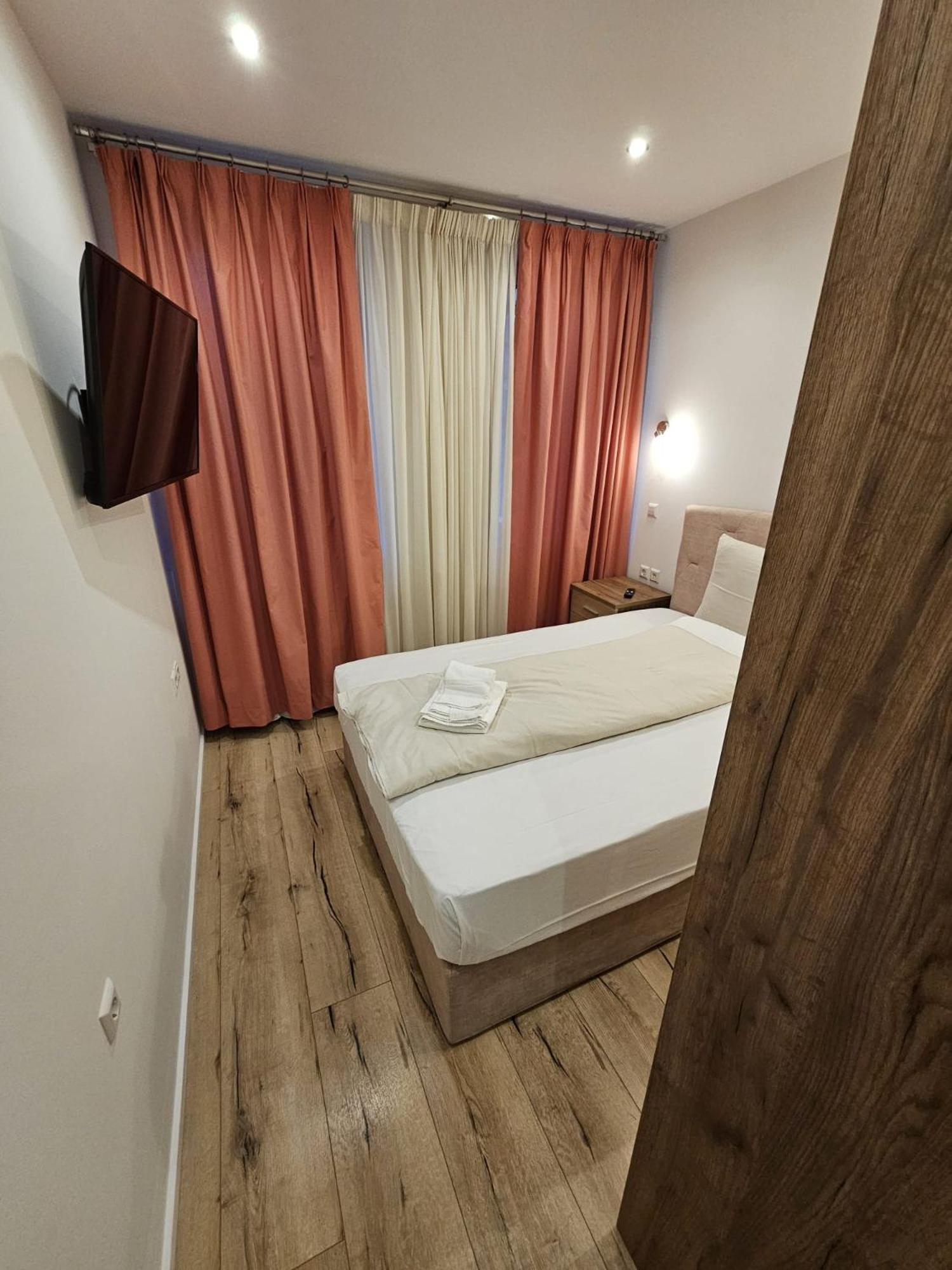 Hotel Post เนือร์ทิงเงิน ภายนอก รูปภาพ