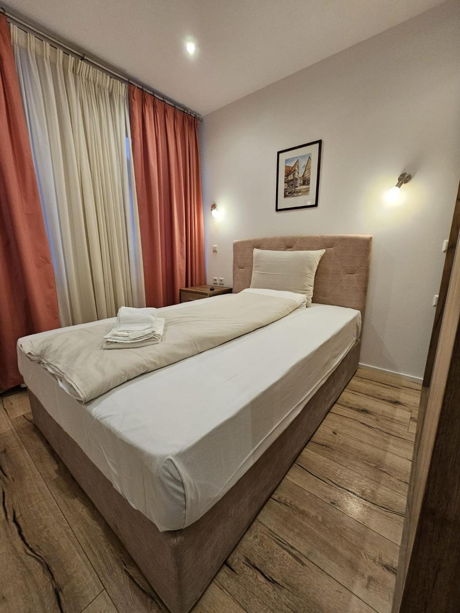 Hotel Post เนือร์ทิงเงิน ภายนอก รูปภาพ